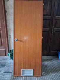 Porte in legno con presa d’aria