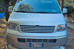 VW Transporter T5 (funebre)