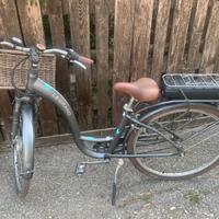 Bici elettrica da donna
