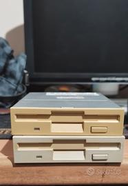 2 lettori floppy 2 lettori dischi