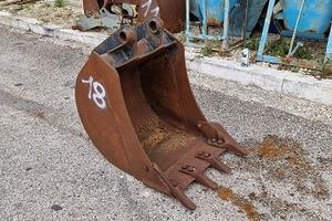 Benna jcb per escavatore cod. 18