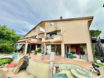 VILLA SINGOLA A CAMPELLO SUL CLITUNNO