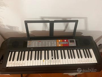 Tastiera Yamaha PSR F50
