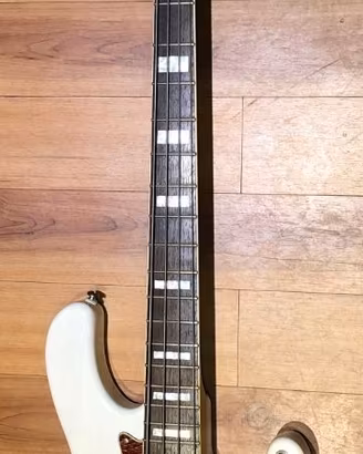 Cort GB74 basso 4 corde