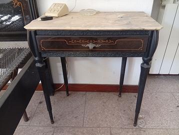 Coppia di pregiati comodini anni 40/50