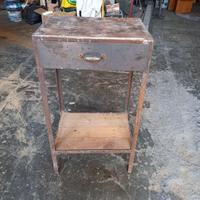 Piccolo banca da lavoro in ferro jndustriale