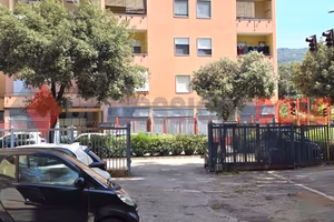 MERCATELLO- AMPIA SOLUZIONE IN PARCO