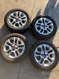 Vendiamo cerchi Fiat Panda 312 in lega R14