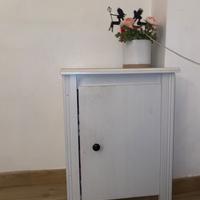 Comodino Ikea