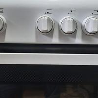 cucina con forno a metano