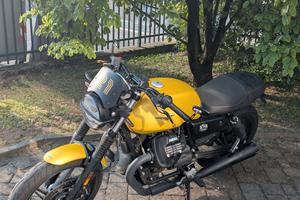 Moto Guzzi V7 850 Stone