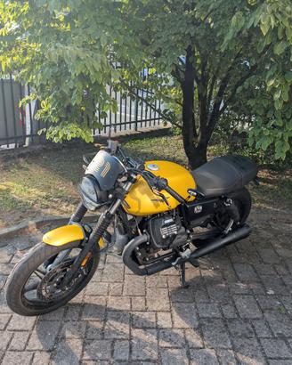 Moto Guzzi V7 850 Stone