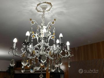 Lampadario stile veneziano con pendenti a goccia