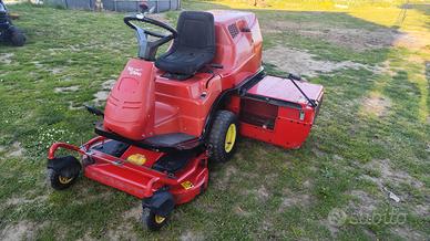 trattorino tosaerba professionale 