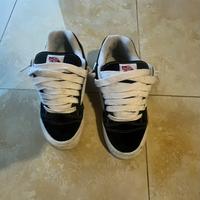 Scarpe Vans Old Skool nere e bianche originali