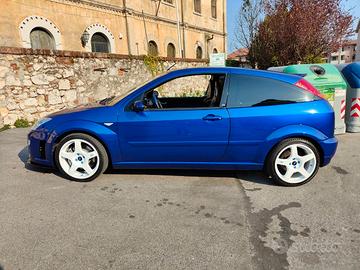 Ford Focus Rs ( IMPERIAL BLUE )