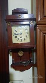 Orologio a pendolo a carica manuale inizi 900