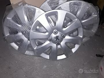 Cerchi Peugeot Copriruota da 16 pollici