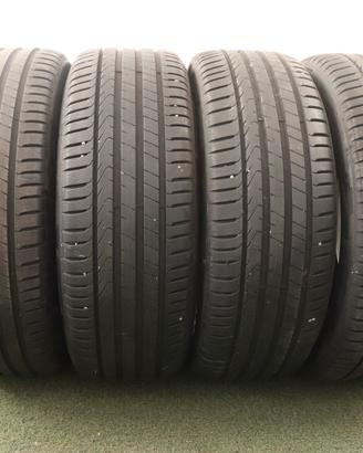 Gomme Pirelli Cinturato 215 55 18 estate