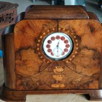 Antico orologio da tasca cipolla con espositore.