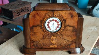 Antico orologio da tasca cipolla con espositore.