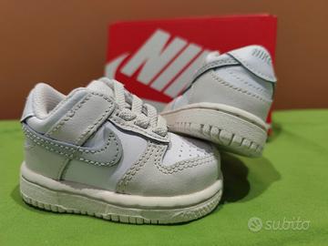 Nike Dunk Low

unisex 17 cm

