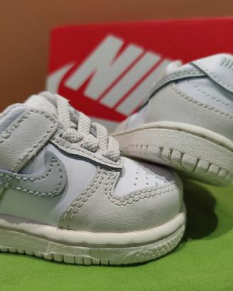scarpe sneakers Nike Dunk Low

unisex 17 cm

