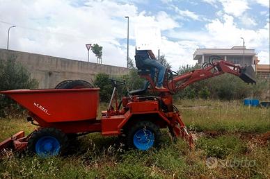 Dumper con vasca e braccio escavatore 