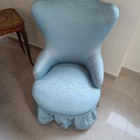 Poltroncina azzurra imbottita Vintage