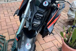 Suzuki gsxs 950