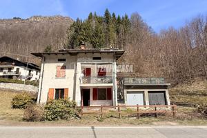 QUADRILOCALE CON GIARDINO E VISTA PANORAMICA A PIO