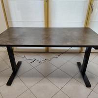 Scrivania "standing desk" regolabile 140x70