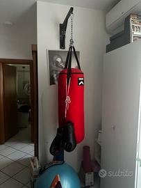 Sacco boxe +staffa+guantoni 14 oz