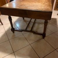 Tavolo rettangolare in legno allungabile in entr