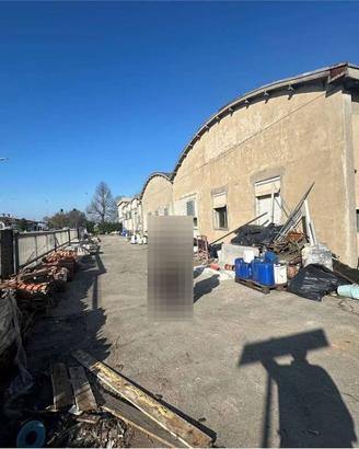 Immobile di 2256 m² con più di 5 locali a Concordi
