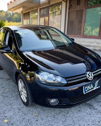 Volkswagen Golf 2.0 TDi 110cv Neopatentati uniprop