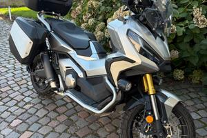 Honda X-Adv 750 abs Travel edition