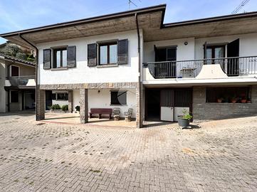 VILLA SINGOLA A PARATICO