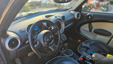 mini Countryman S  r60  gomme nuove tagliandata