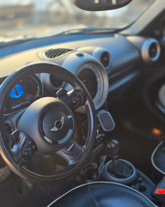 mini Countryman S  r60  gomme nuove tagliandata