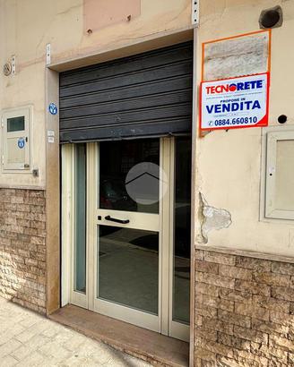 NEGOZIO A MANFREDONIA