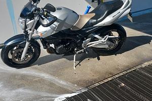  suzuki gsr 600
