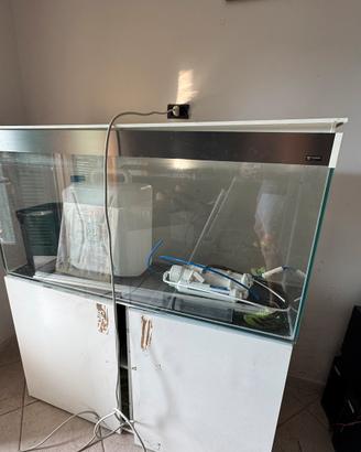 Acquario con mobile