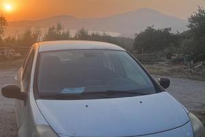 RENAULT Clio 3a serie 1.2 16V 5P Live!