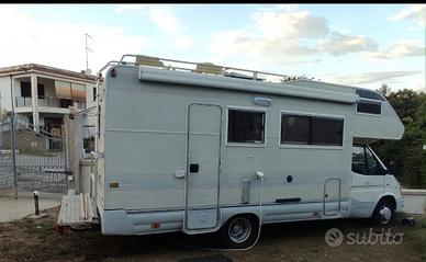 camper 7 posti viaggio e letto