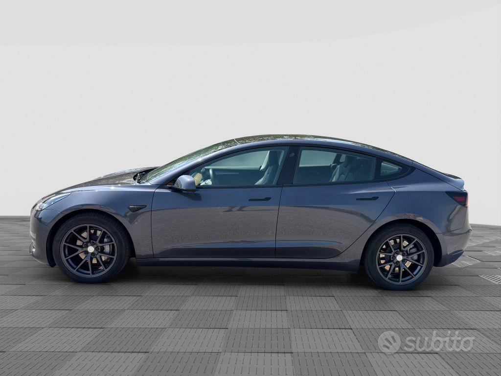 Tesla Model 3 2022 photo 2