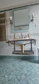 Mobile arredo/bagno in marmo/ottone con accessori