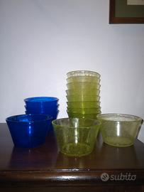 Set di ciotole colorate