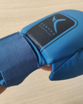Guanti da karate azzurri