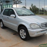 Mercedes-benz ML 270 CDI 4X4 CON GANCIO TRAINO